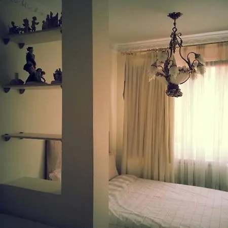 With Key, Shared Bathroom Wifi *