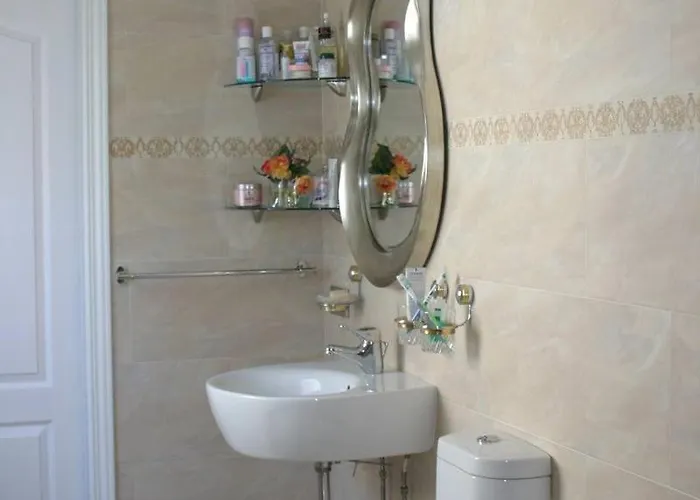 Homestay With Key, Shared Bathroom Wifi